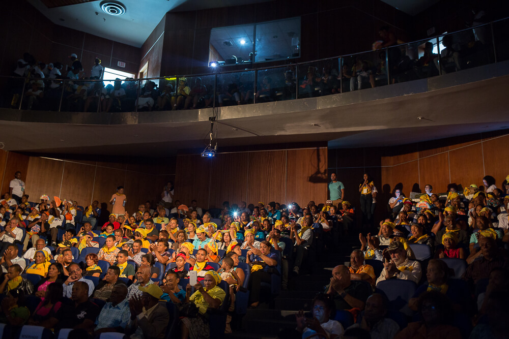 Candidatos se comprometen con política de vivienda