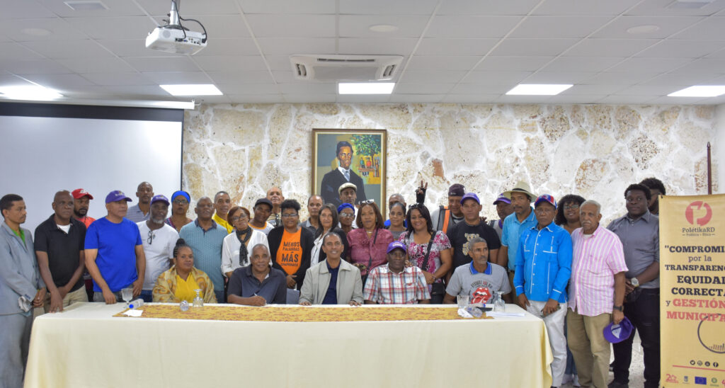 Candidatos y candidatas municipales firman acuerdos compromisos con la sociedad civil