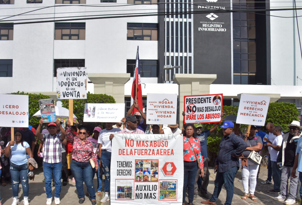 Comunidades urbanas marchan exigiendo el cese de los desalojos forzosos y un marco legal que garantice la vivienda digna